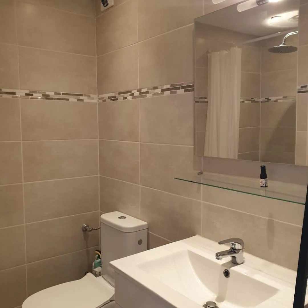 Appartement Climatise A 800M De La Plage Frejus Apartment