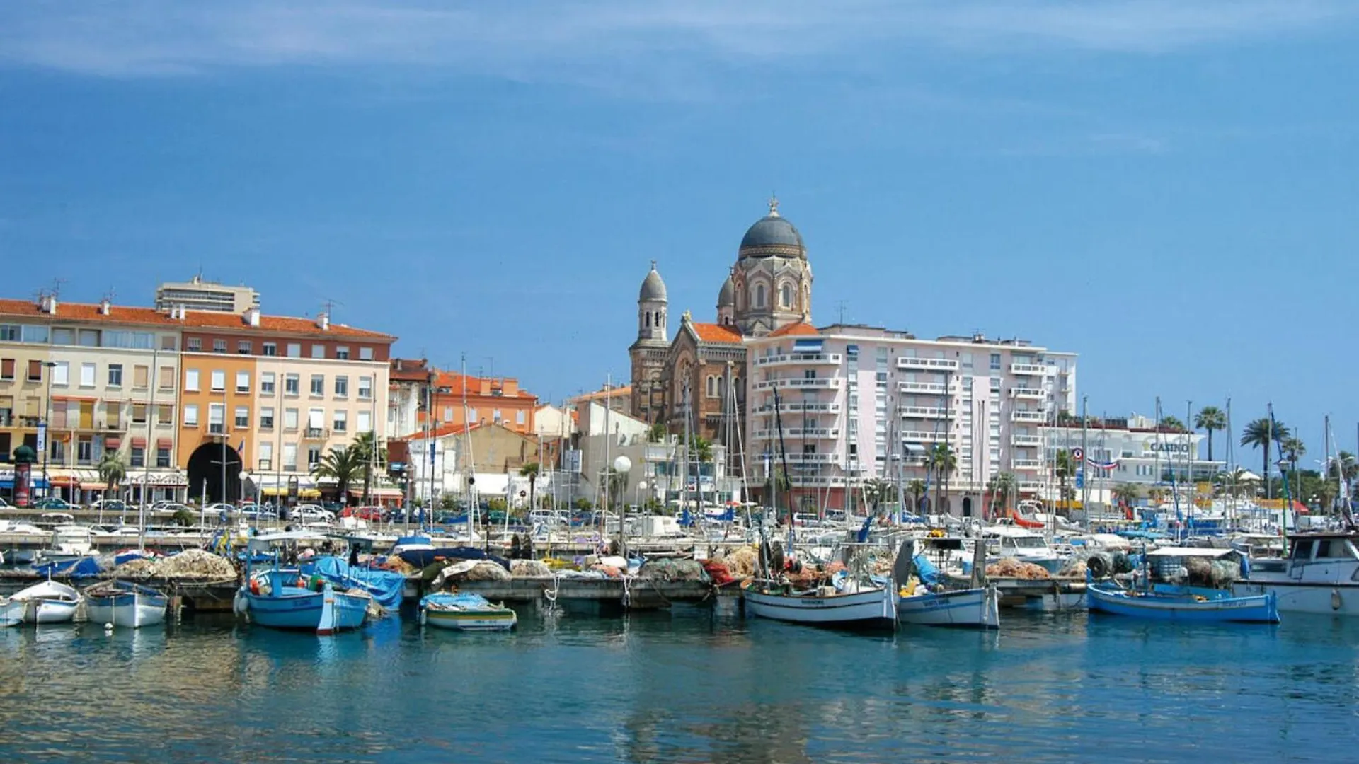 Apartment Appartement Climatise A 800M De La Plage Frejus
